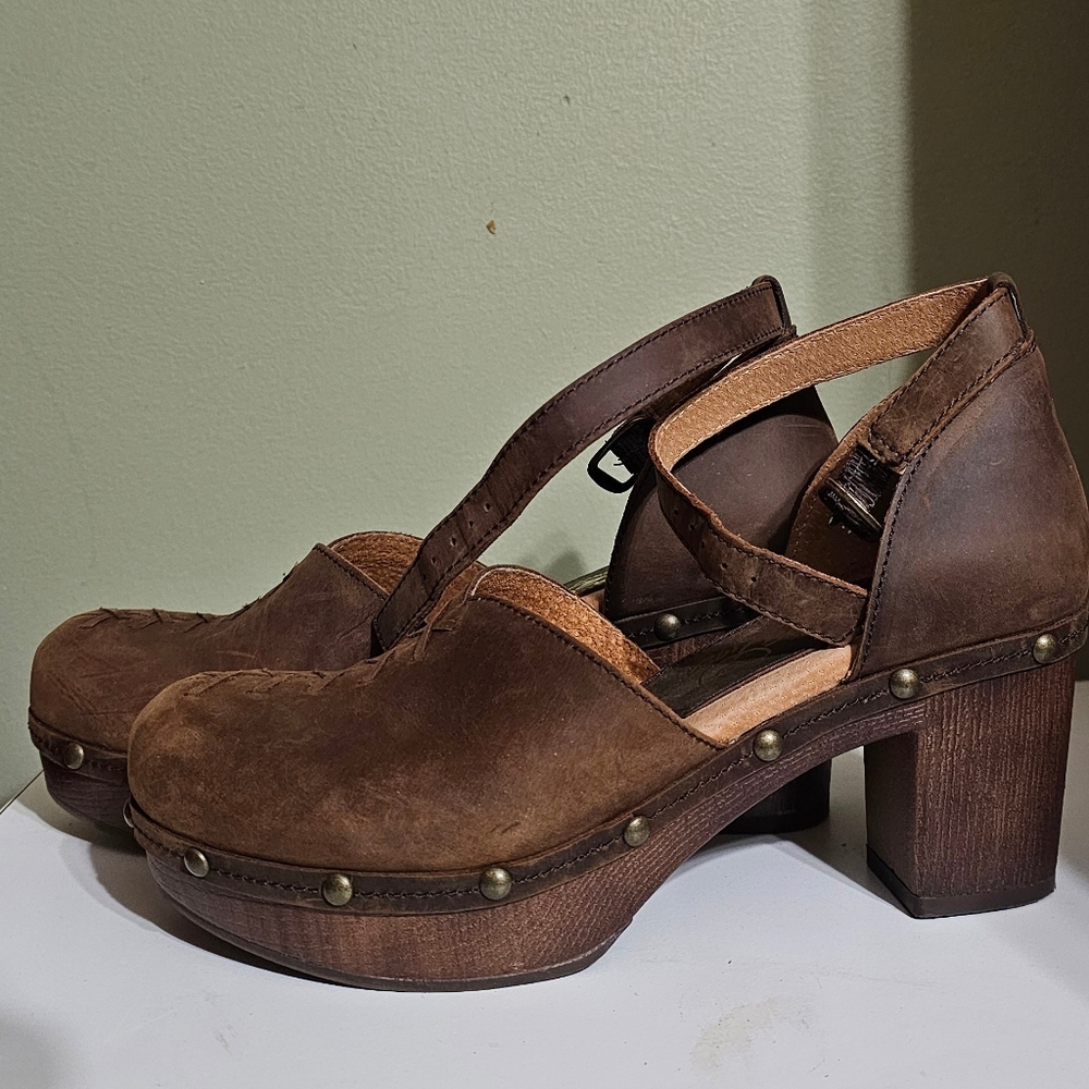 Sbicca Donerail Brown Sandals